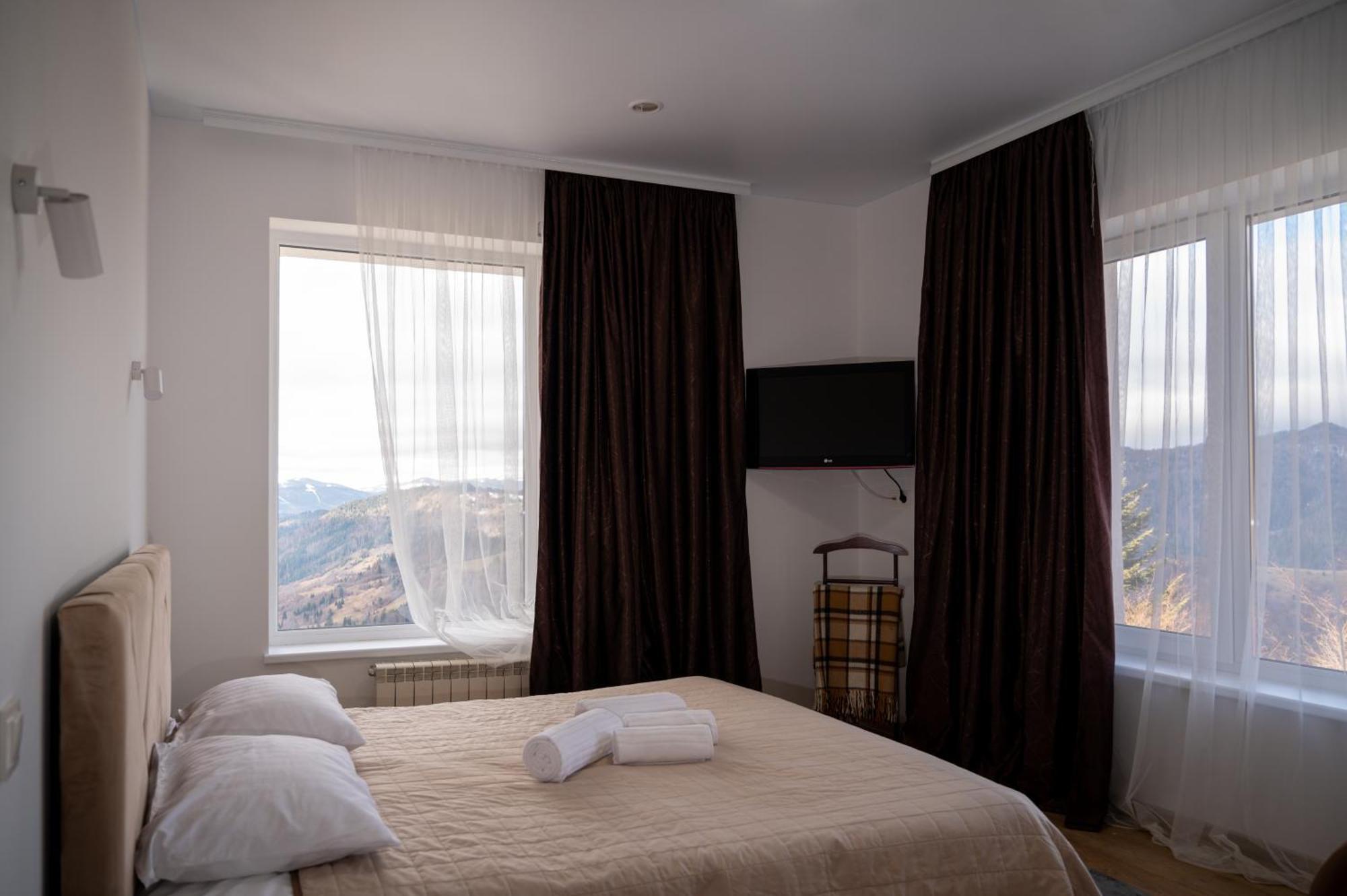 Kamyanka Hotel Mizhhirya  Kültér fotó