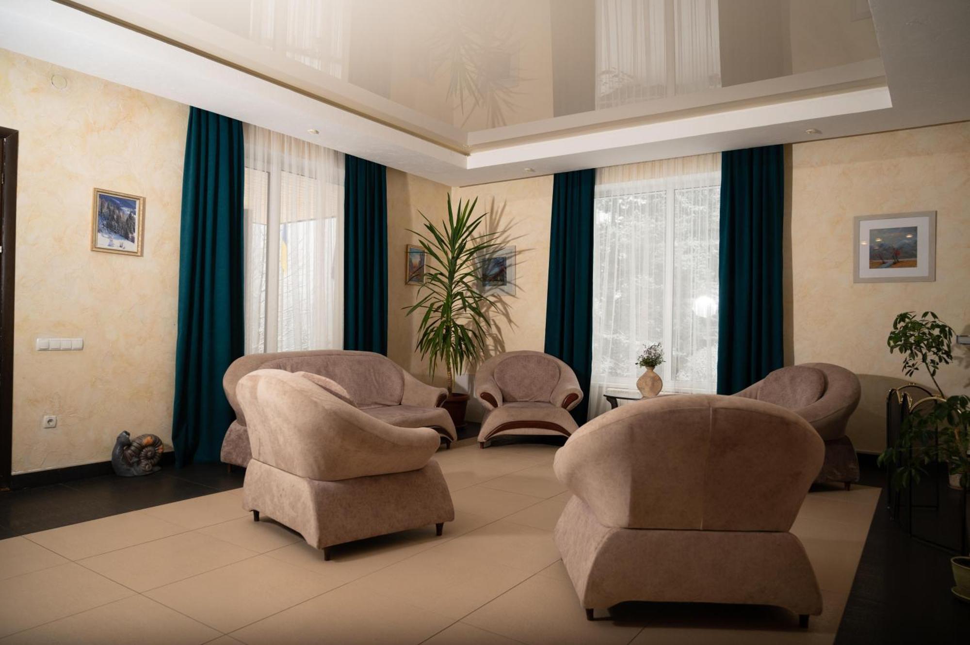 Kamyanka Hotel Mizhhirya  Kültér fotó